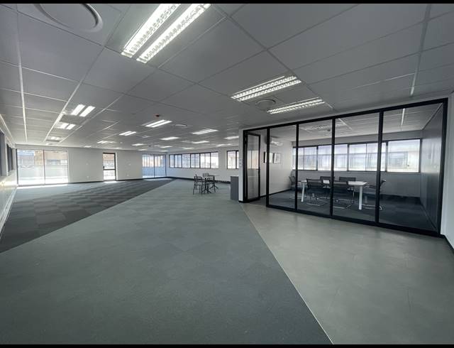 238M² OFFICE TO LET IN SANDTON CENTRAL